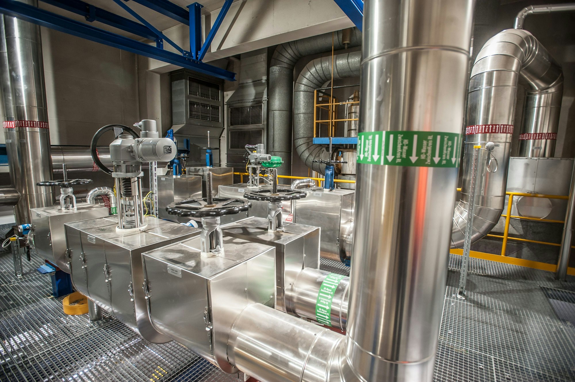 Drei Viertel der benötigten Wärme kommen aus dem städtischen Müllheizkraftwerk der Avea