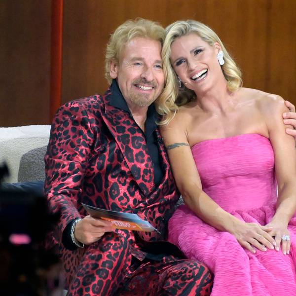 Thomas Gottschalk und Michelle Hunziker in der ZDF-Unterhaltungsshow Wetten, dass.. live aus der Messe Friedrichshafen.