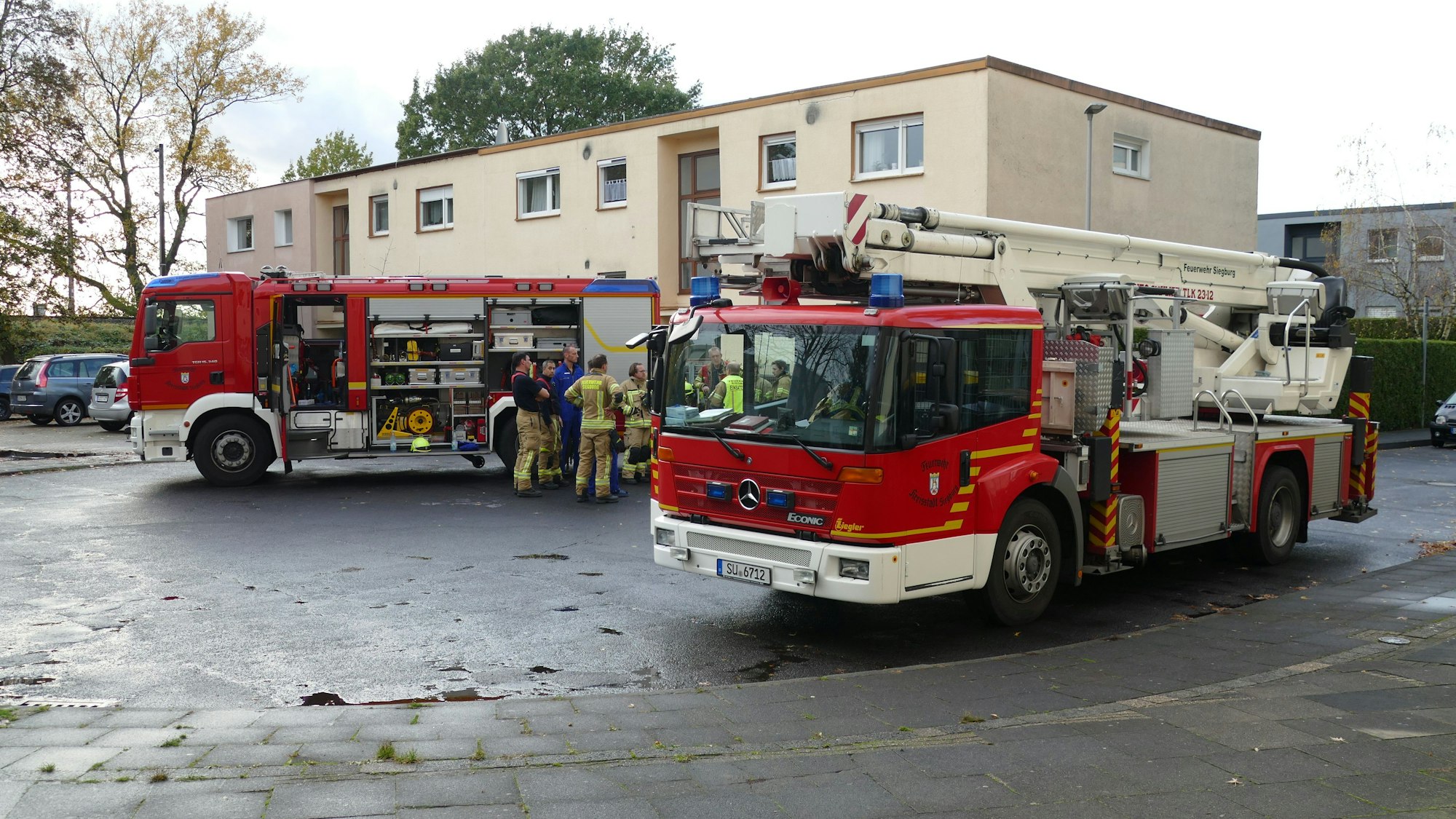 Feuerwehrleute im Einsatz.
