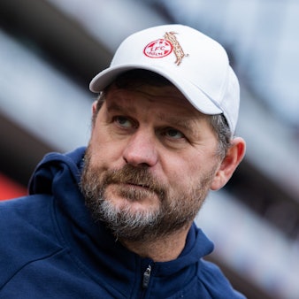 Kölns Trainer Steffen Baumgart vor dem Spiel. Baumgart spürt Ruhe im Verein trotz des letzten Tabellenplatzes.
