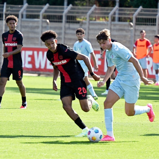 16.09.2023, Fussball-U19-Bayer 04 Leverkusen-1.FC köln
links: Francis Onyeka (Bayer)
Foto: Uli Herhaus
