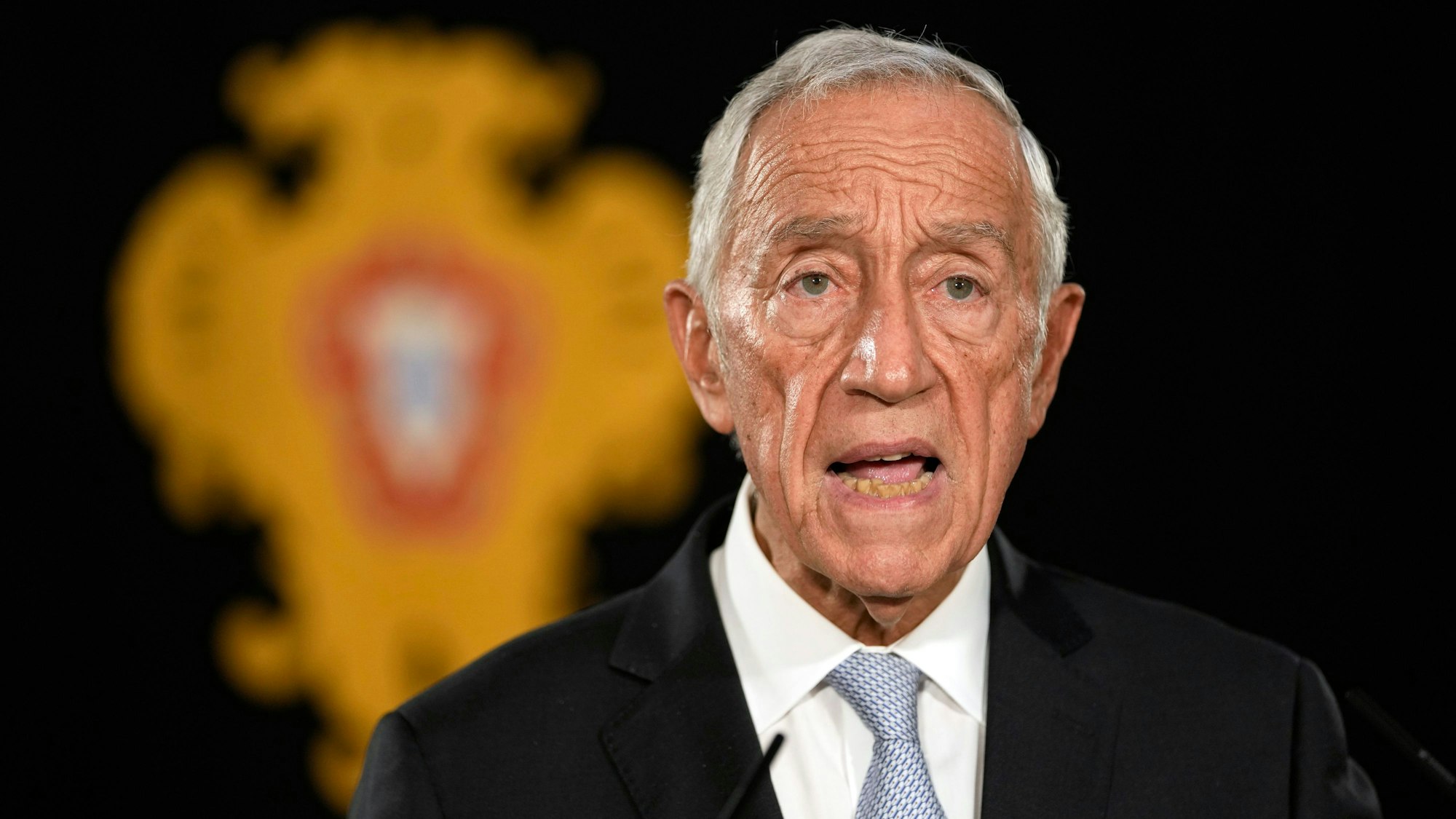 Nach dem Rücktritt von Portugals Ministerpräsident António Costa hat Präsident Marcelo Rebelo de Sousa das Parlament aufgelöst und eine Neuwahl für den 10. März angesetzt.