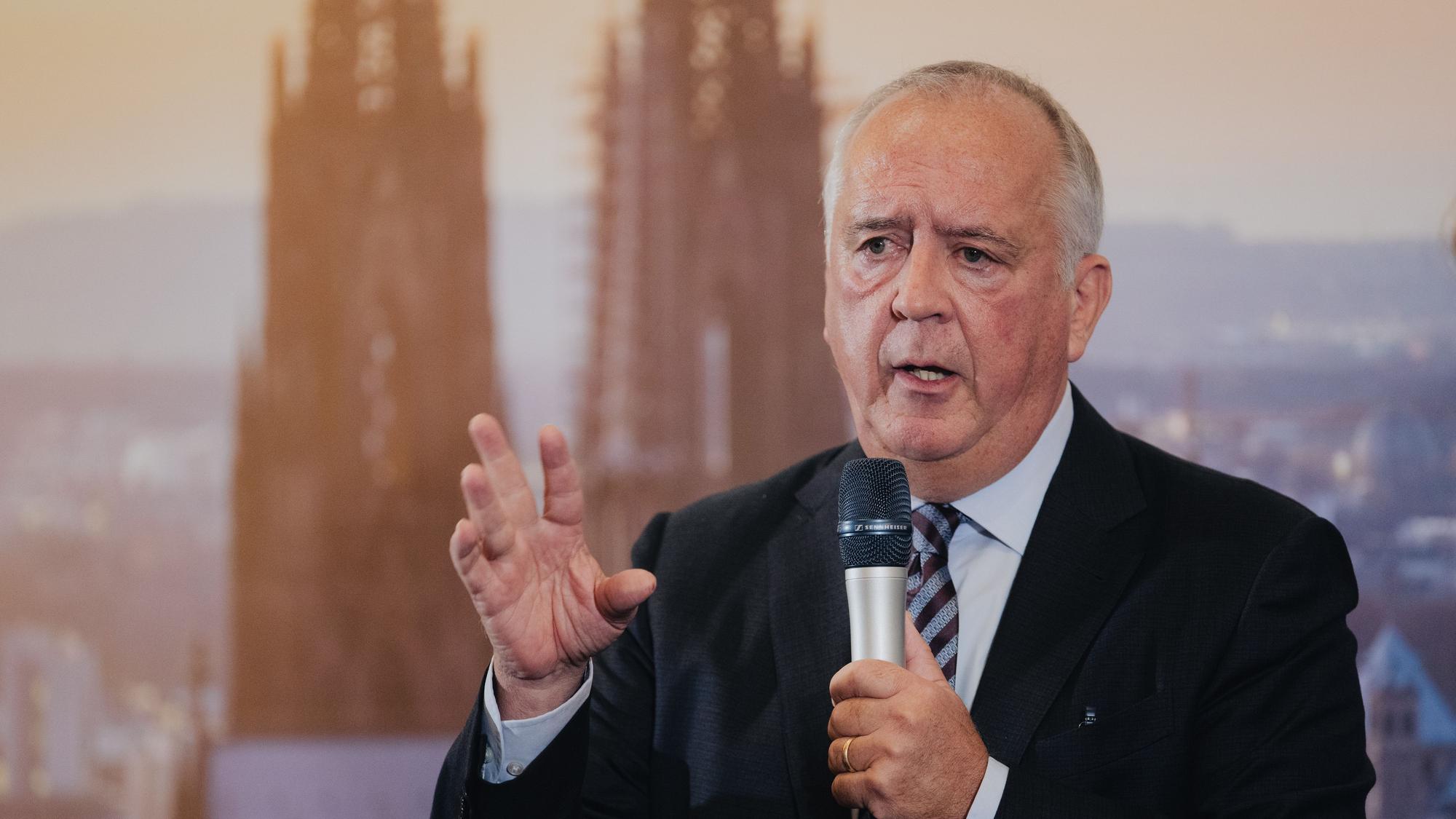 Gunnar Herrmann, Vorstandsvorsitzender von Arbeitgeber Köln, spricht beim Arbeitgebertag 2023.