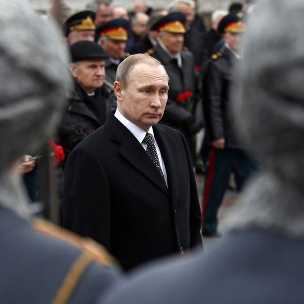 Russlands Präsident Wladimir Putin bei einer Militärzeremonie. Russische Kriegsgefangene haben den Kremlchef scharf kritisiert. (Archivbild)