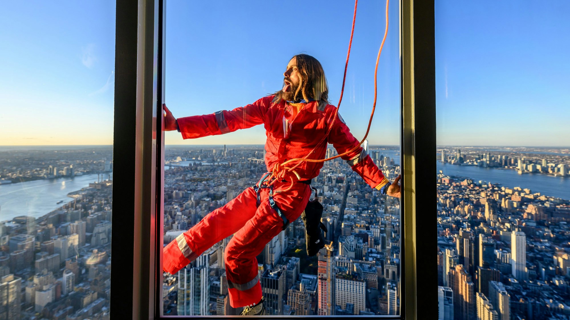 US-Schauspieler Jared Leto klettert am Empire State Building.
