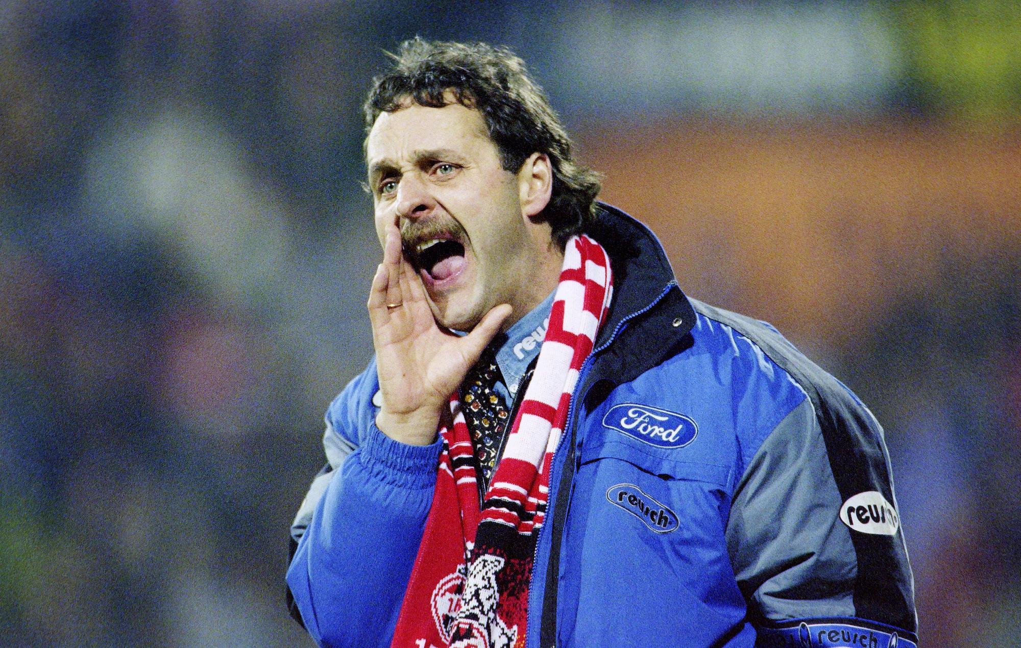Fussball, Bundesliga, Deutschland, Herren, Saison 1996/1997, VfL Bochum - 1. FC Köln Trainer Peter Neururer KOE. Aktion, Einzelbild. *** Football, Bundesliga, Germany, Men, Season 1996 1997, VfL Bochum 1 FC Köln Coach Peter Neururer KOE action, single picture