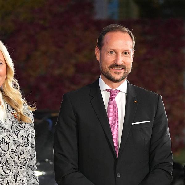 Prinzessin Mette-Marit von Norwegen und ihr Ehemann Kronprinz Haakon von Norwegen bei ihrem Staatsbesuch im Bundeskanzleramt in Berlin.