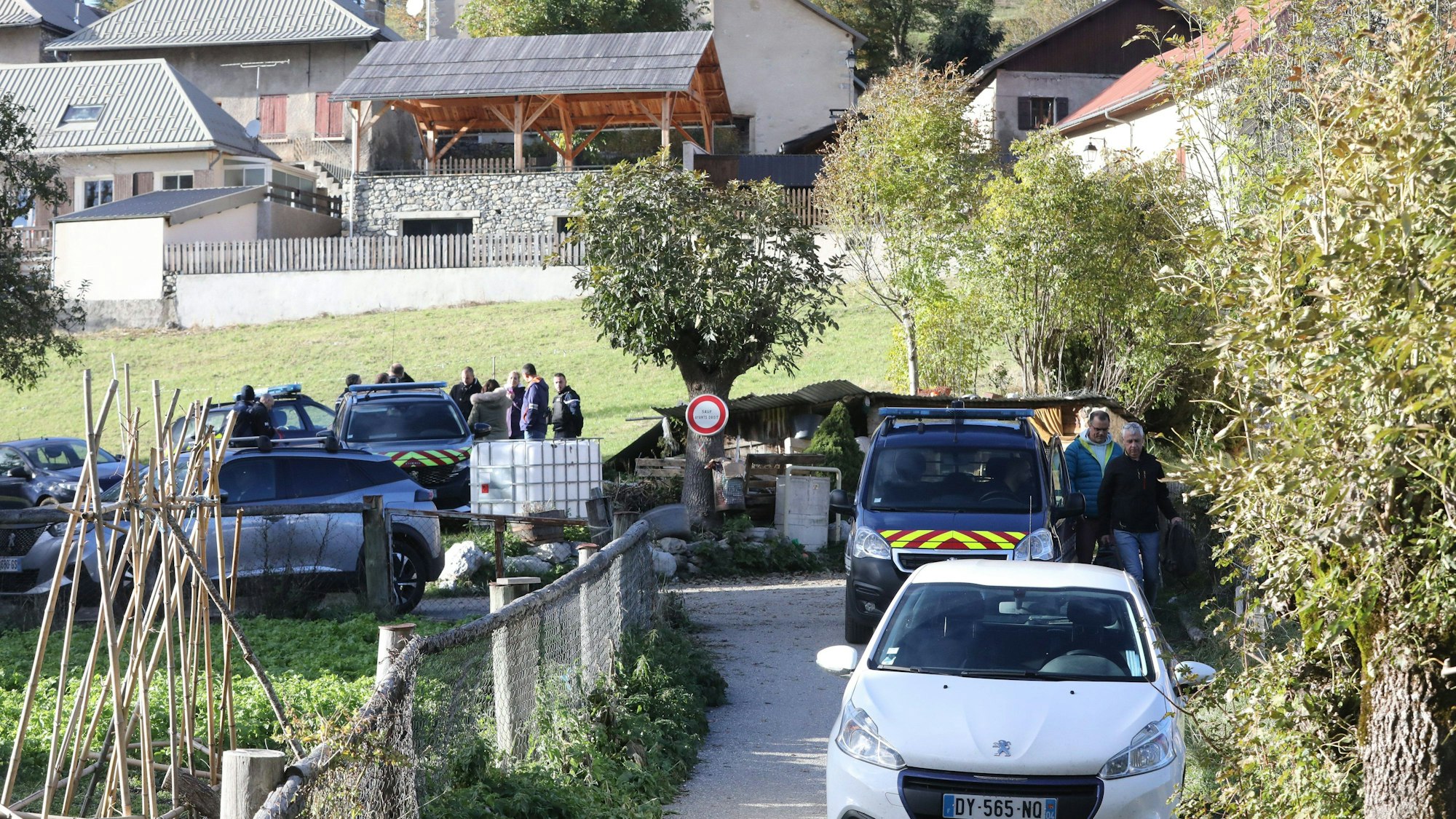 Die französische Polizei durchsucht mit einem Großaufgebot das Alpendorf Le Vernet im Département Alpes-de-Haute-Provence. Dort ist der zweijährige Émile vor mehr als vier Monaten verschwunden.