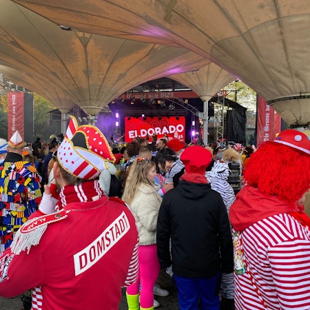 Der Tanzbrunnen am Morgen