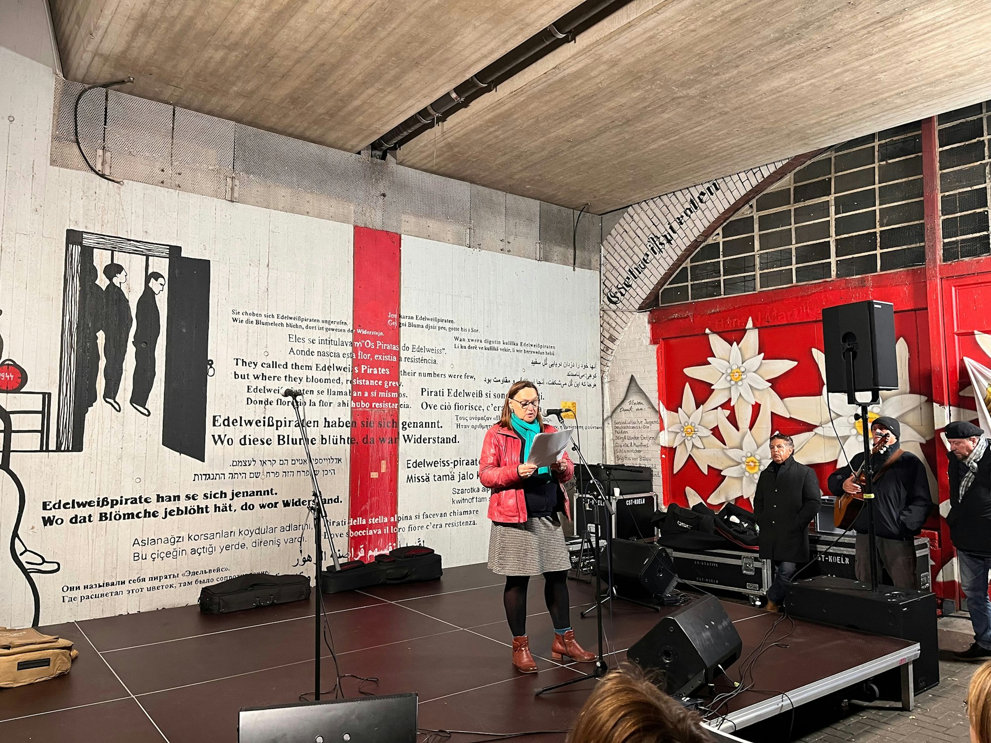 Mehrere Rednerinnen und Redner sprachen anschließend.