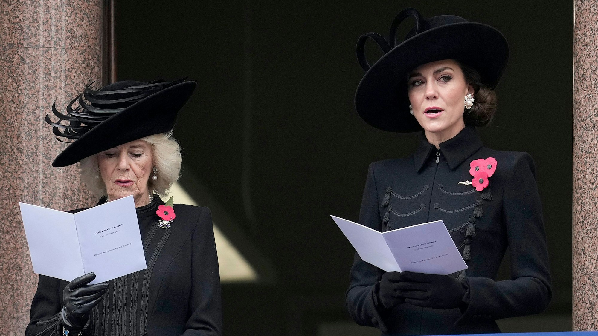 Kate Middleton, Prinzessin von Wales, am „Remembrance Sunday“ 2023 neben ihrer Schwiegermutter Königin Camilla.
