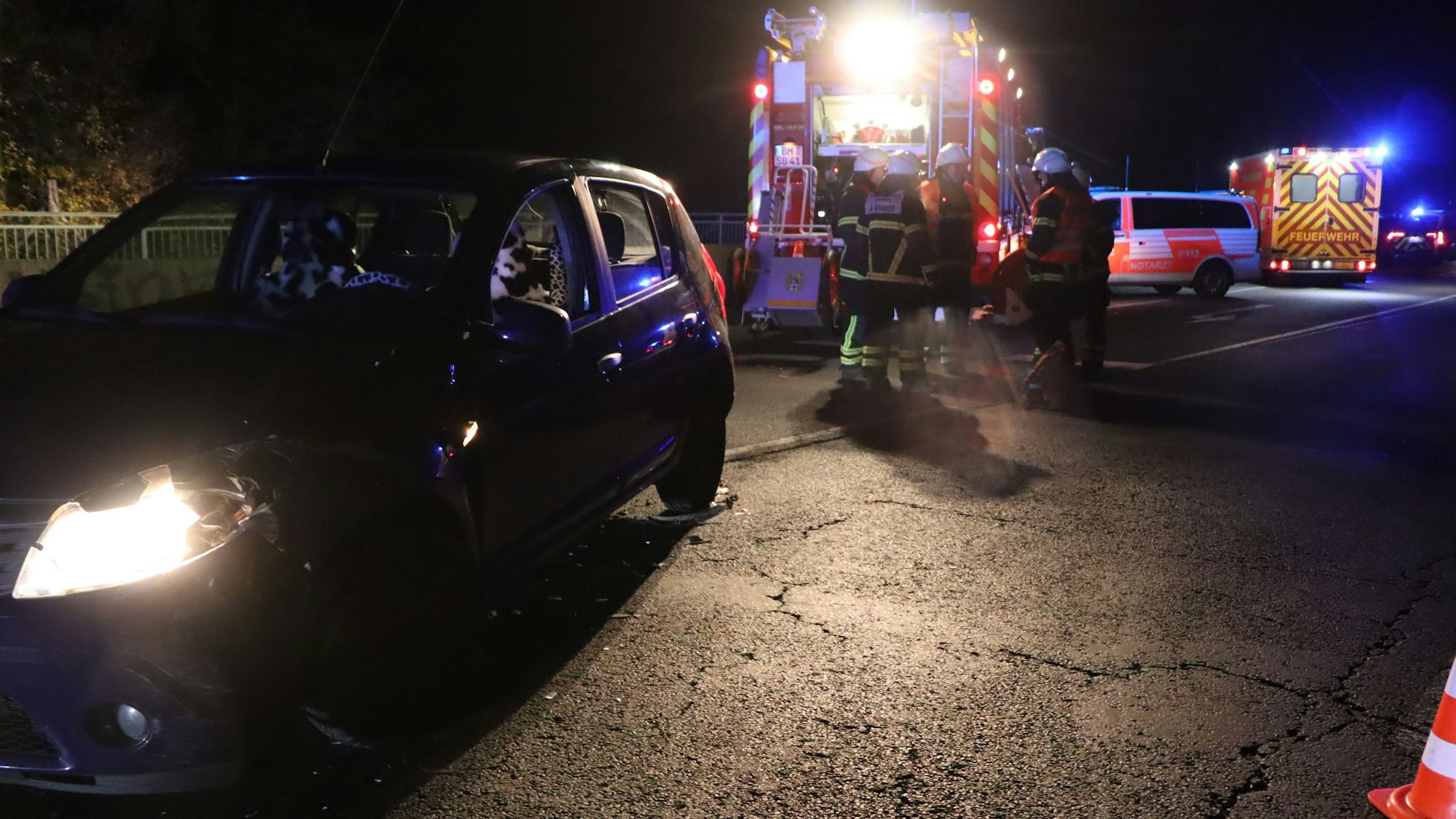 Der Unfall ereignete sich an der Anschlussstelle zur A553.
