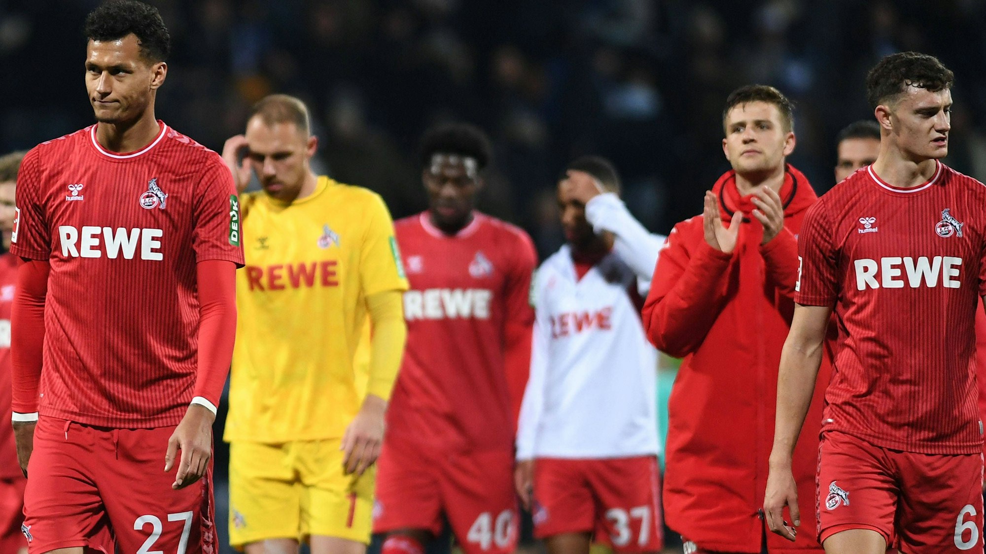 11.11.2023, Bochum, Germany, Vonovia Ruhr Stadium, VfL Bochum vs 1. FC Koeln - 1. Bundesliga, Davie Selke 1. FC Koeln enttaeuscht Foto Ralf Treese DFB / DFL REGULATIONS PROHIBIT ANY USE OF PHOTOGRAPHS AS IMAGE SEQUENCES AND/OR QUASI-VIDEO. Bochum Vonovia Ruhr Stadium North Rhine-Westphalia Germany *** 11 11 2023, Bochum, Germany, Vonovia Ruhr Stadium, VfL Bochum vs 1 FC Koeln 1 Bundesliga, Davie Selke 1 FC Koeln enttaeuscht Foto Ralf Treese DFB DFL REGULATIONS PROHIBIT ANY USE OF PHOTOGRAPHS AS IMAGE SEQUENCES AND OR QUASI VIDEO Bochum Vonovia Ruhr Stadium North Rhine Westphalia Germany PUBLICATIONxINxGERxSUIxAUTxONLY / 521_BOCKOE20231111_119 / Treese-521