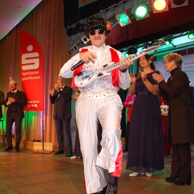 Prinz Mally I. trat bei der Prinzenvorstellung am Samstag im Elvis-Kostüm auf.