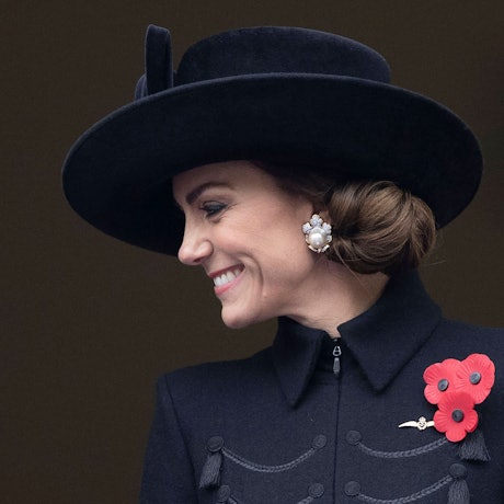Prinzessin Kate lächelt am Remembrance-Sonntag am Cenotaph in London