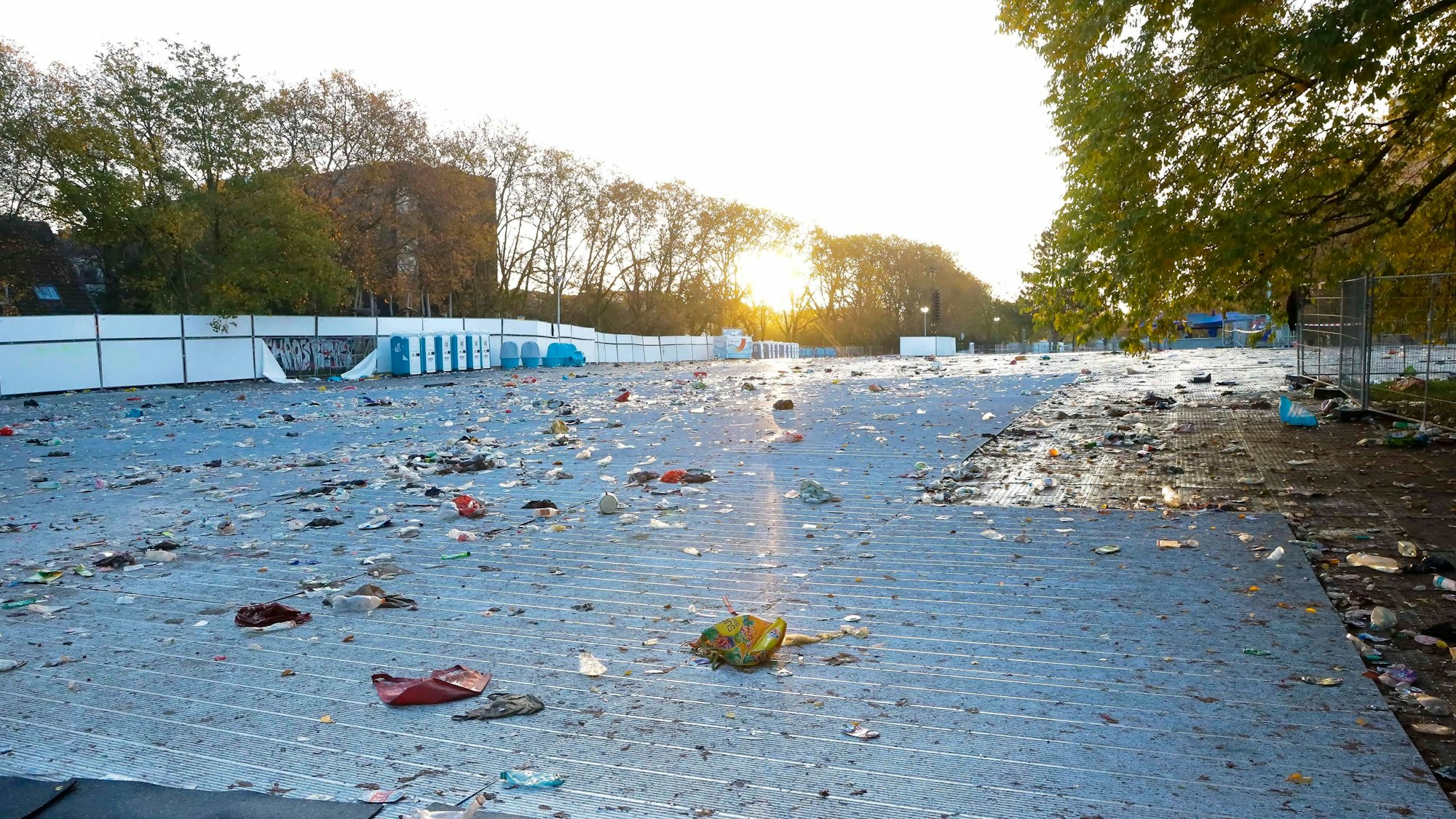 Am Tag danach: Die Uniwiese am 12. November.