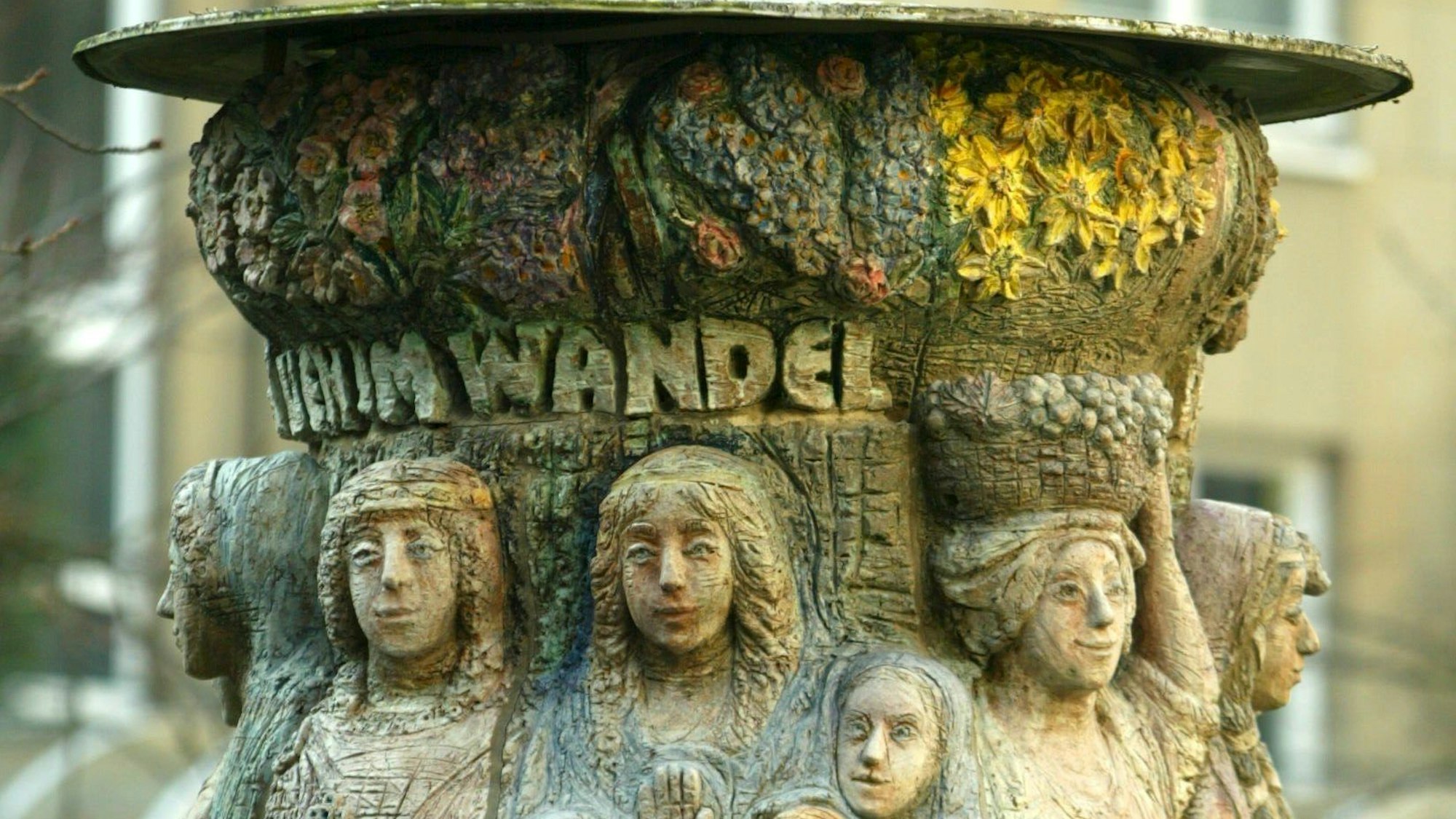 Frauenbrunnen im Innenhof des Farina-Hauses, Köln (Ausschnitt)