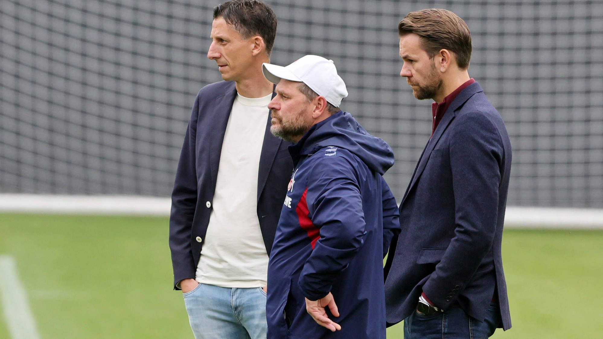 1. FC Köln, Training, von links: Christian Keller, Steffen Baumgart, Thomas Kessler 1. FC Köln. 05.10.2023, Bild: *** 1 FC Cologne, training, from left Christian Keller, Steffen Baumgart, Thomas Kessler 1 FC Cologne 05 10 2023, picture