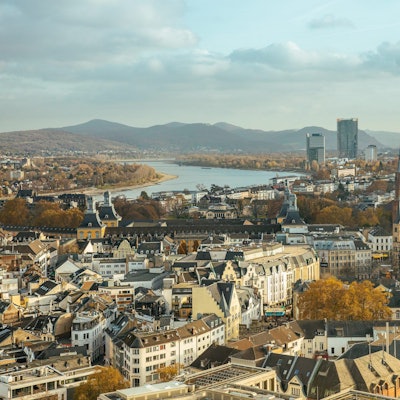Auch die Bundesstadt Bonn (hier ein Archivfoto) nimmt in der Kaufkraft-Statistik keinen rühmlichen Platz ein.