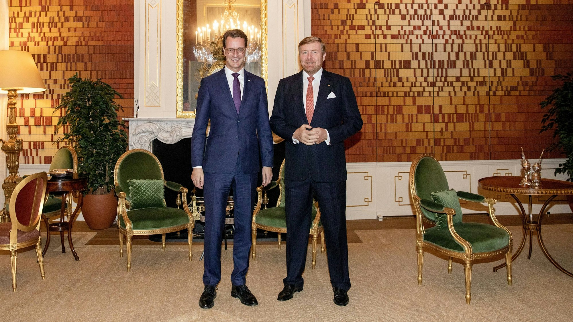 Hendrik Wüst besucht König Willem-Alexander der Niederlande im Schloss Huis ten Bosch.