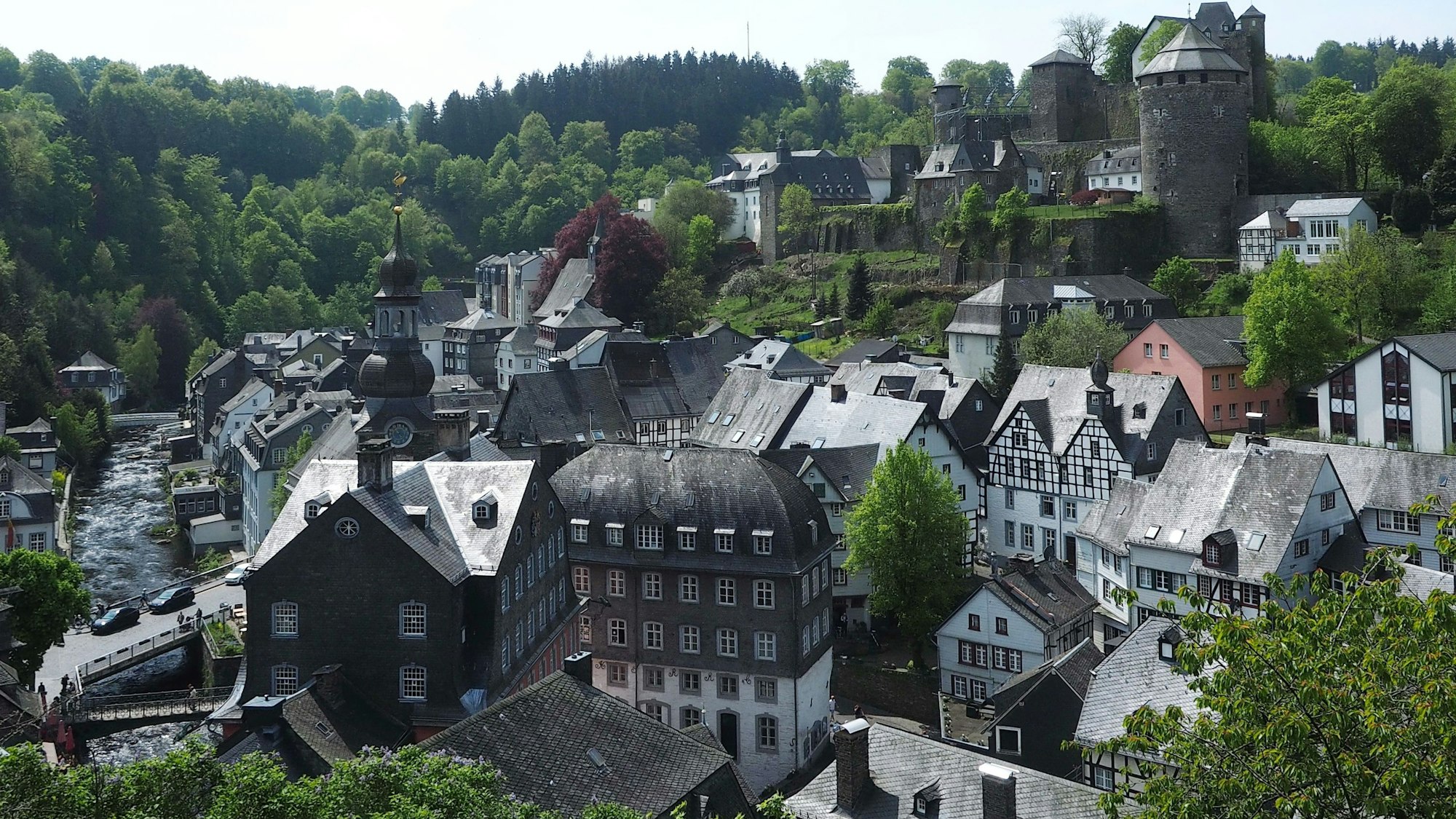 Der Blick vom Aussichtspunkt Halve Mond in Monschau.