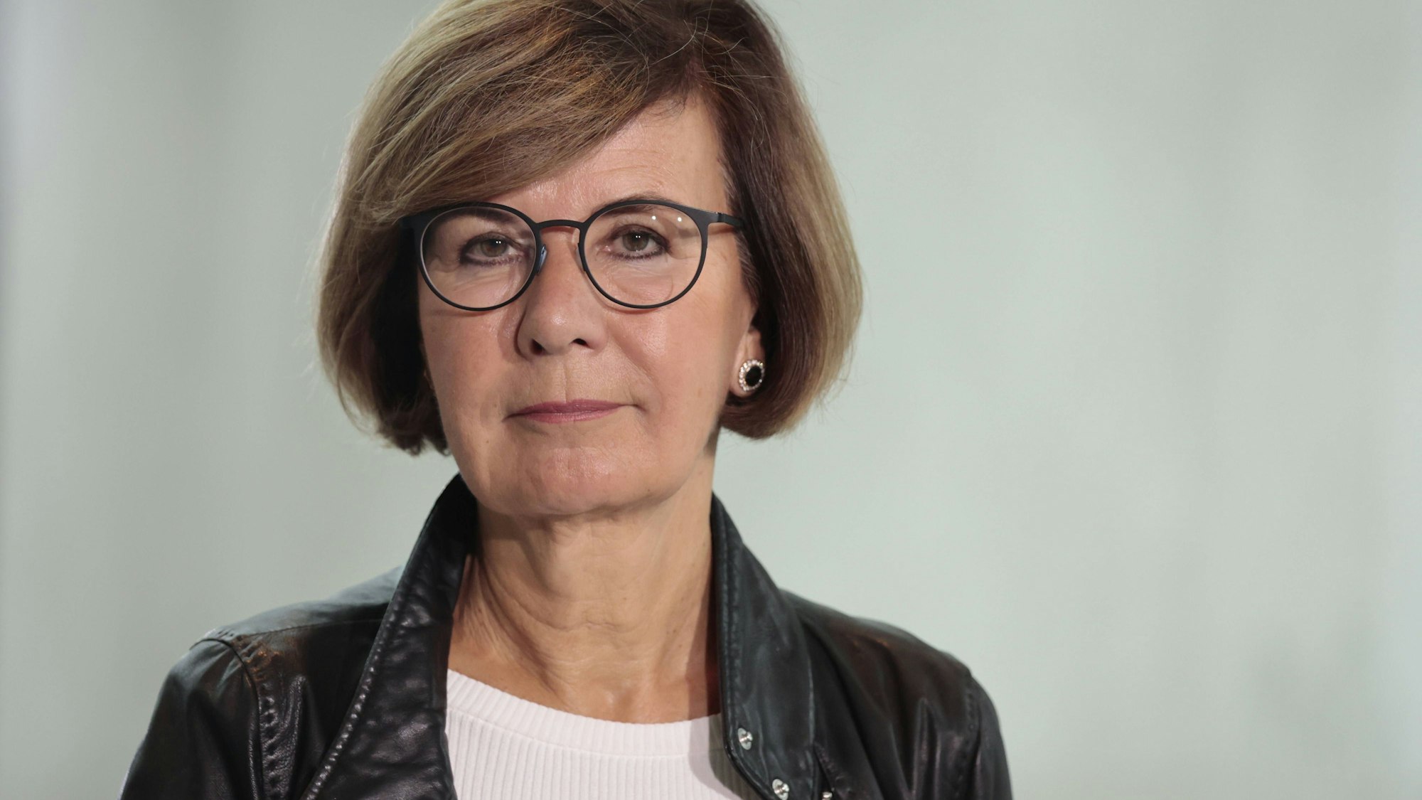 Marie-Luise Wolff, Präsidentin des BDEW, Deutschland, Berlin, Bundeskanzleramt, Presseunterrichtung nach dem Treffen der Allianz für Transformation *** Marie Luise Wolff, President of BDEW , Germany, Berlin, Federal Chancellery, Press briefing after the Alliance for Transformation meeting.
