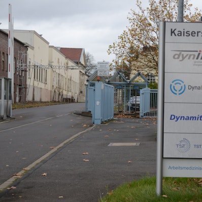 Der Eingang zum Gelände eines Rüstungsunternehmens.