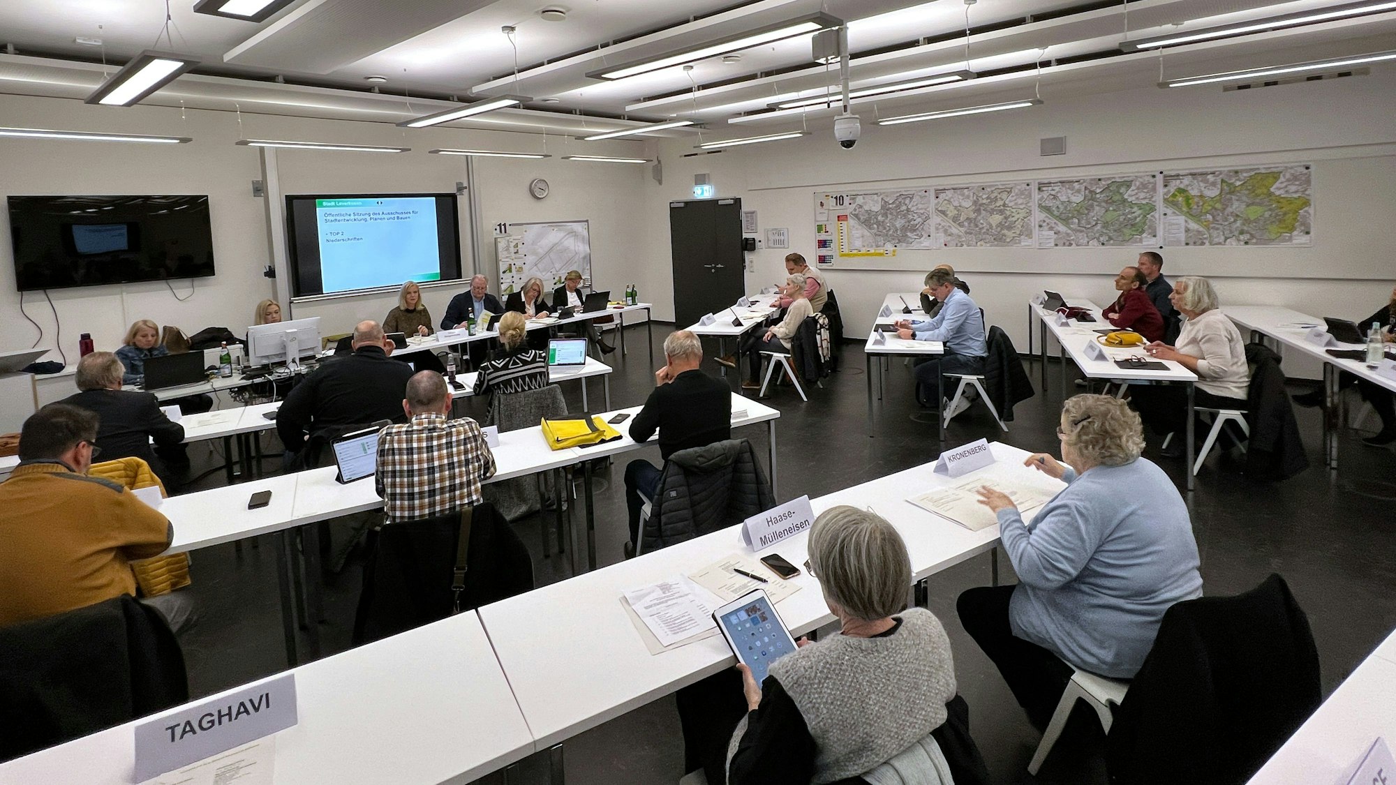 bauausschuss in der Feuerwache