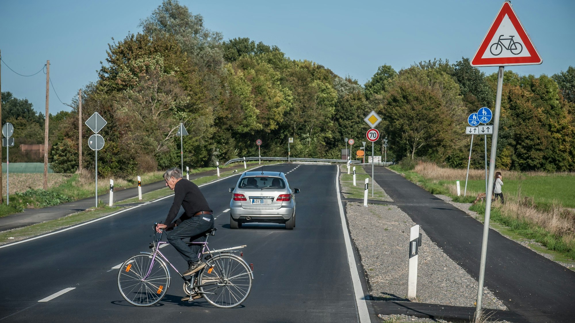 Solinger Straße, nahe Auf den heunen, Straßenquerung. Foto: Ralf Krieger
