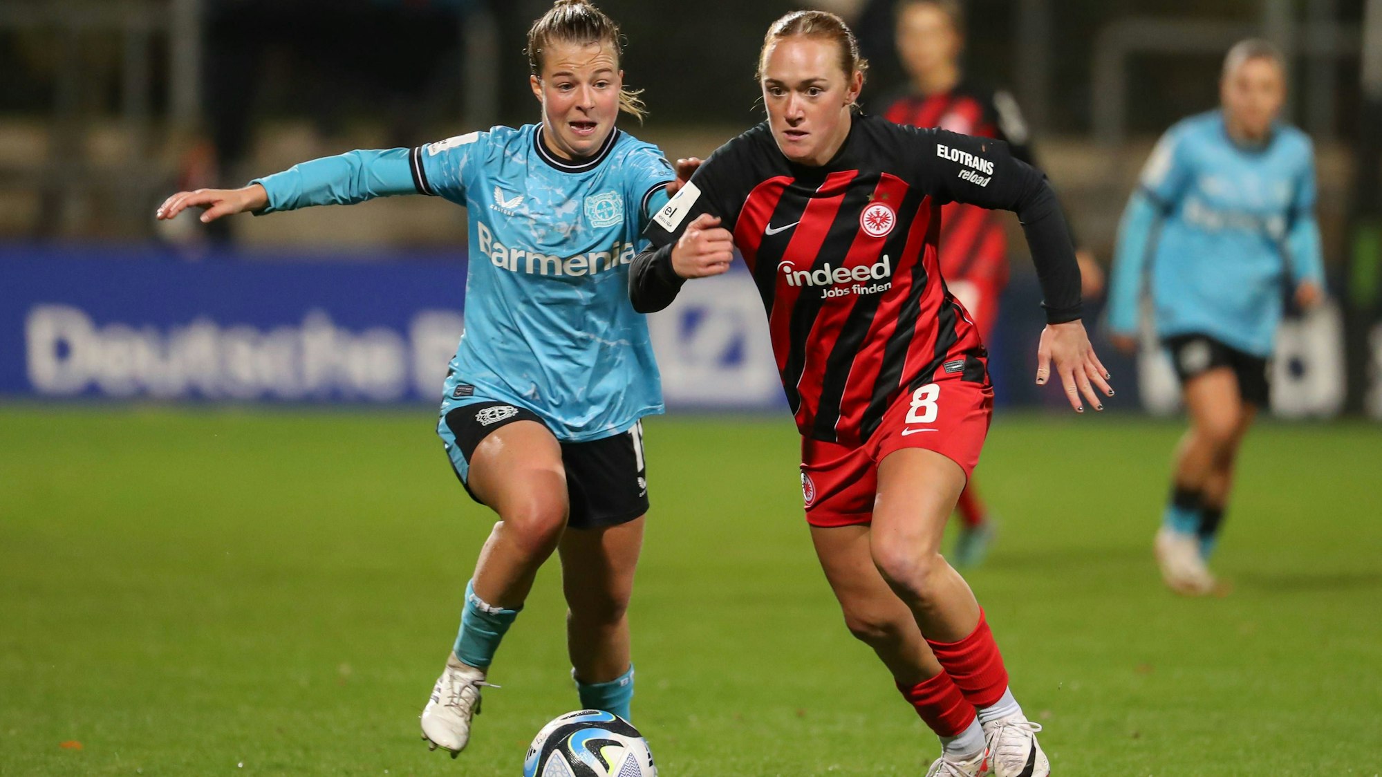 10.11.2023, xusrbx, Fussball 1.Bundesliga Damen, Eintracht Frankfurt Frauen - Bayer 04 Leverkusen emspor, v.l. Kristin Koegel Bayer 04 Leverkusen, 11, Lisanne Graewe Eintracht Frankfurt, 8, DFL/DFB REGULATIONS PROHIBIT ANY USE OF PHOTOGRAPHS as IMAGE SEQUENCES and/or QUASI-VIDEO Frankfurt am Main *** 10 11 2023, xusrbx, Soccer 1 Bundesliga Women, Eintracht Frankfurt Women Bayer 04 Leverkusen emspor, v l Kristin Koegel Bayer 04 Leverkusen, 11 , Lisanne Graewe Eintracht Frankfurt, 8 , DFL DFB REGULATIONS PROHIBIT ANY USE OF PHOTOGRAPHS as IMAGE SEQUENCES and or QUASI VIDEO Frankfurt am Main