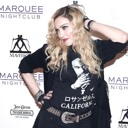 Madonna posiert für Fotografen im Oktober 2015.