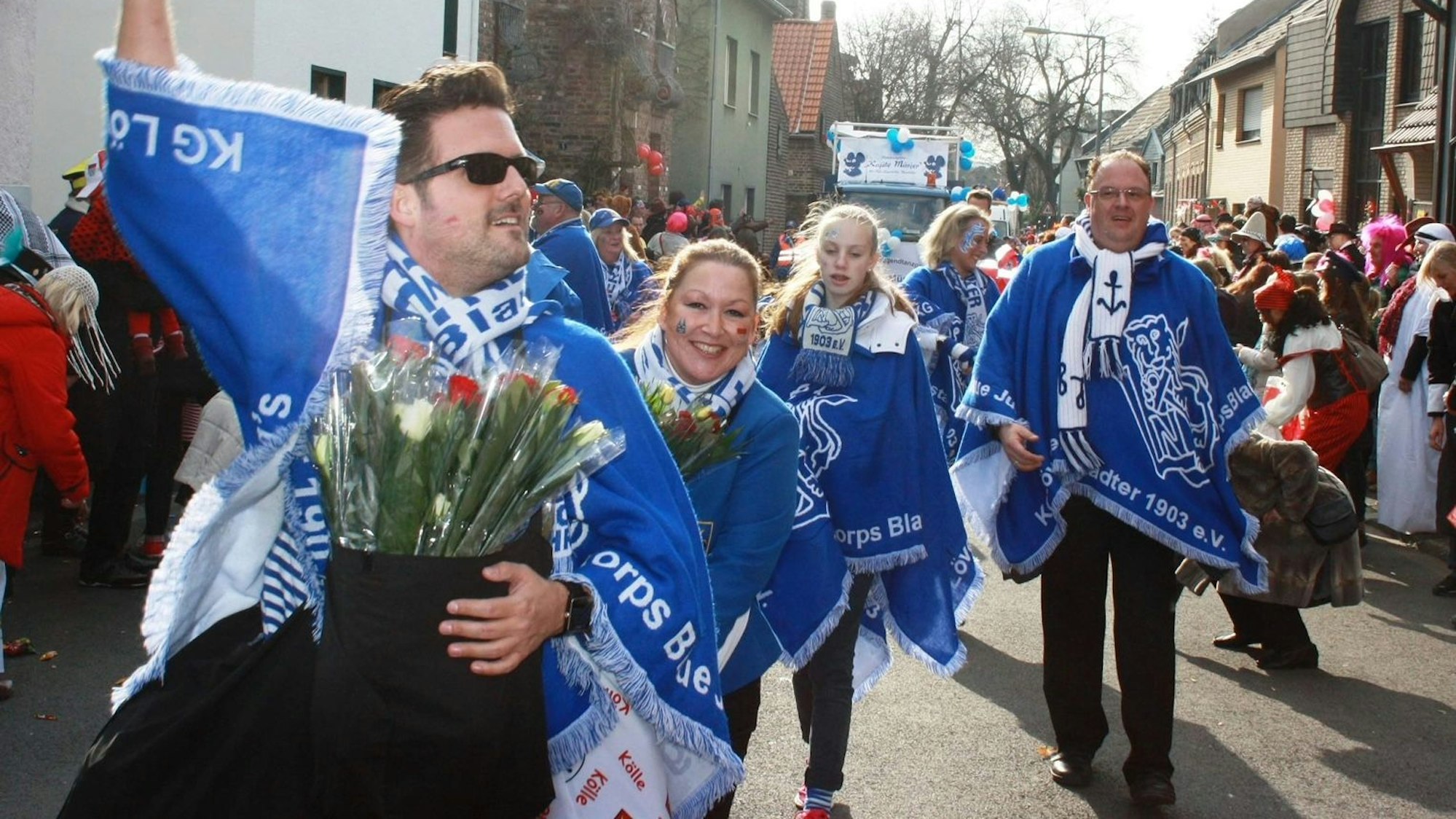 Jecke beim Veedelszoch Köln-Lövenich und Weiden