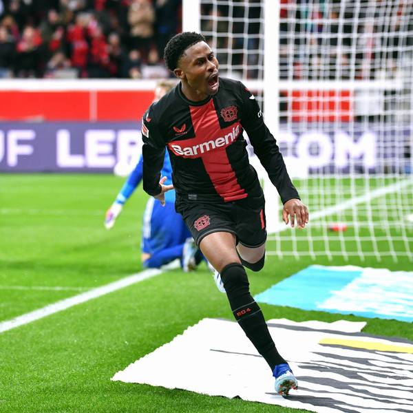 Nathan Tella freut sich über seinen Treffer zum 4:0 gegen Union Berlin.