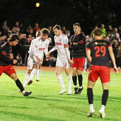 Testspiel, SpVg Porz vs. 1.FC Köln, Tor zum 6:0 durch Luca Waldschmidt (1. FC Köln), 15.11.2023, Bild: Herbert Bucco
