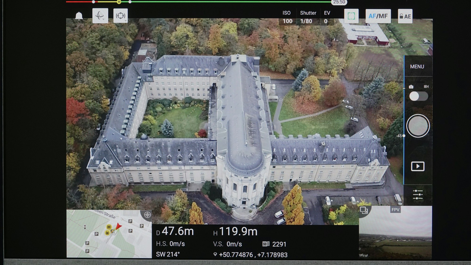 Am Tag nach dem Brand im Kloster der Steyler Missionare machte die Feuerwehr Sankt Augustin Drohnenaufnahmen.