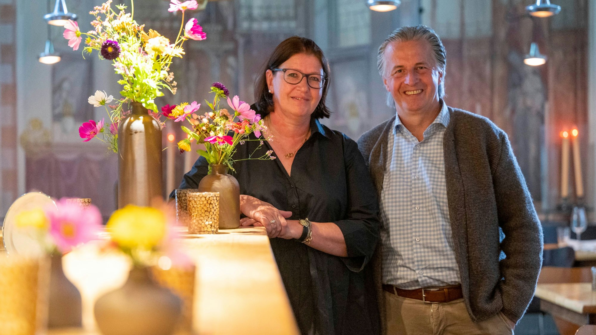 Juliane und Christoph Paul stehen nebeneinander