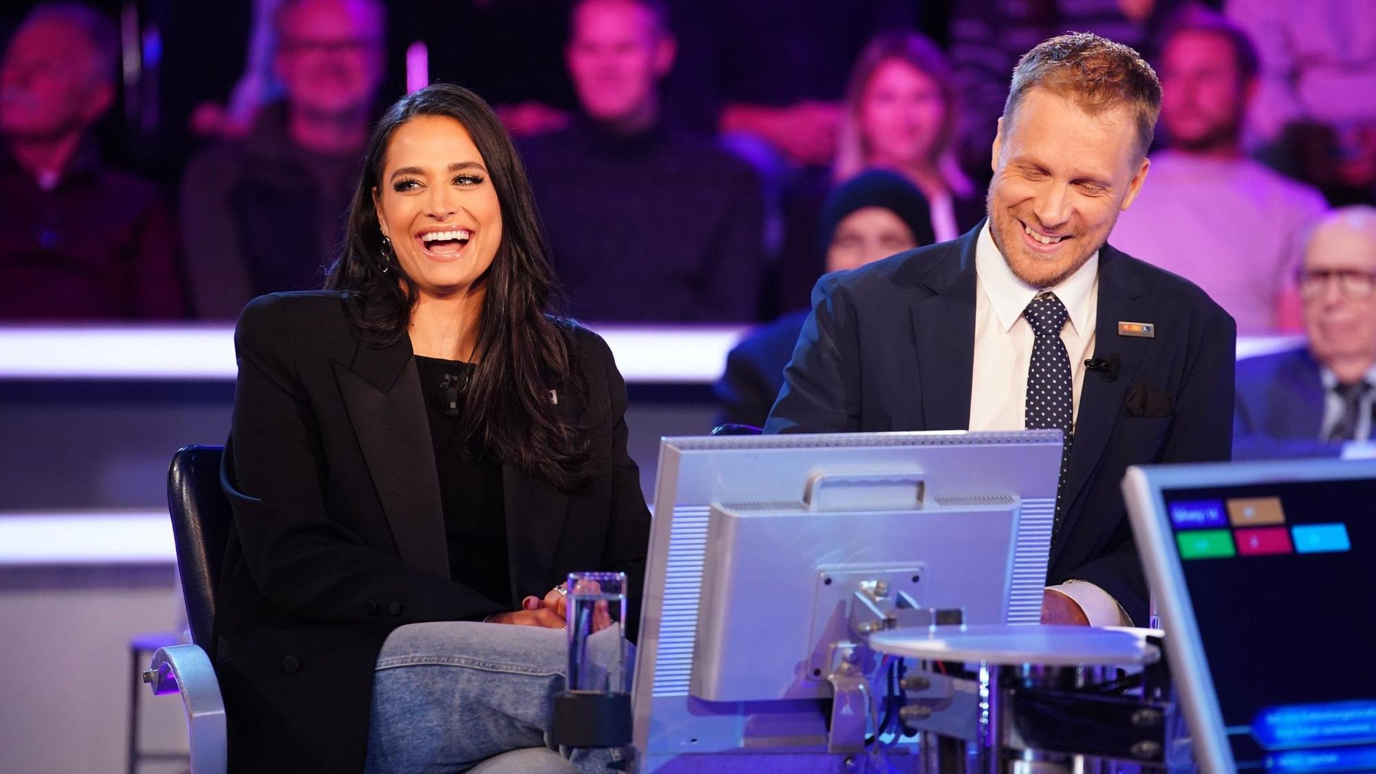 Oliver Pocher und Amira Pocher bei Wer wird Millionär?
