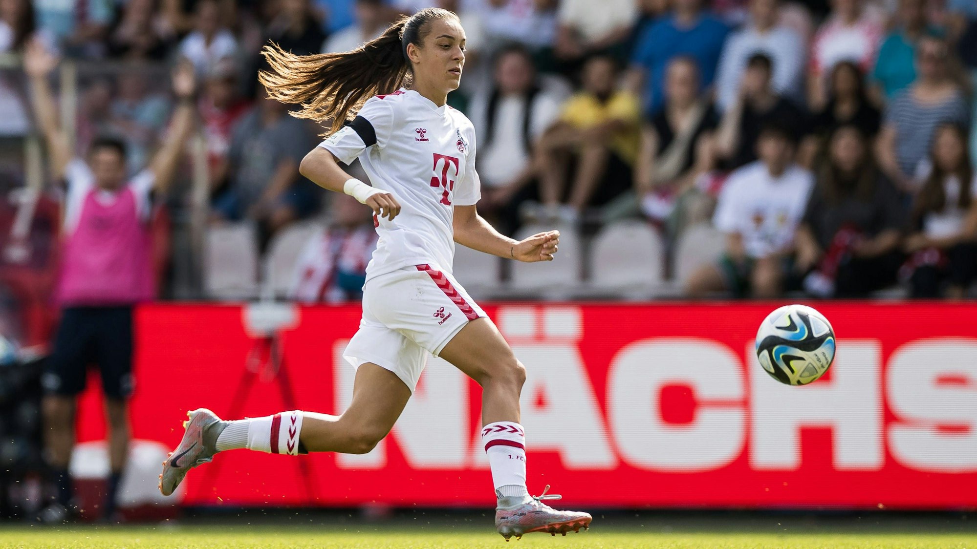 GOOGLE PIXEL Frauen Bundesliga: 1. FC Koeln - RB Leipzig 17.09.2023 Natalia Padilla-Bidas 1. FC Koeln, 22 GOOGLE PIXEL Frauen Bundesliga, 1. FC Koeln - RB Leipzig, Koeln, Franz-Kremer-Stadion am 17.09.2023 DFB REGULATIONS PROHIBIT ANY USE OF PHOTOGRAPHS AS IMAGE SEQUENCES AND/OR QUASI-VIDEO. *** GOOGLE PIXEL Womens Bundesliga 1 FC Koeln RB Leipzig 17 09 2023 Natalia Padilla Bidas 1 FC Koeln, 22 GOOGLE PIXEL Womens Bundesliga, 1 FC Koeln RB Leipzig, Koeln, Franz Kremer Stadium on 17 09 2023 DFB REGULATIONS PROHIBIT ANY USE OF PHOTOGRAPHS AS IMAGE SEQUENCES AND OR QUASI VIDEO Copyright: xBEAUTIFULxSPORTS/Wunderlx