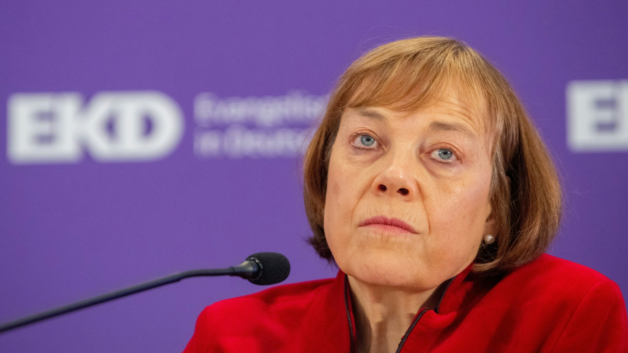 Annette Kurschus, Ratsvorsitzende der Evangelischen Kirche in Deutschland (EKD), spricht bei einer Pressekonferenz im Rahmen einer Tagung der 13. Synode der EKD.