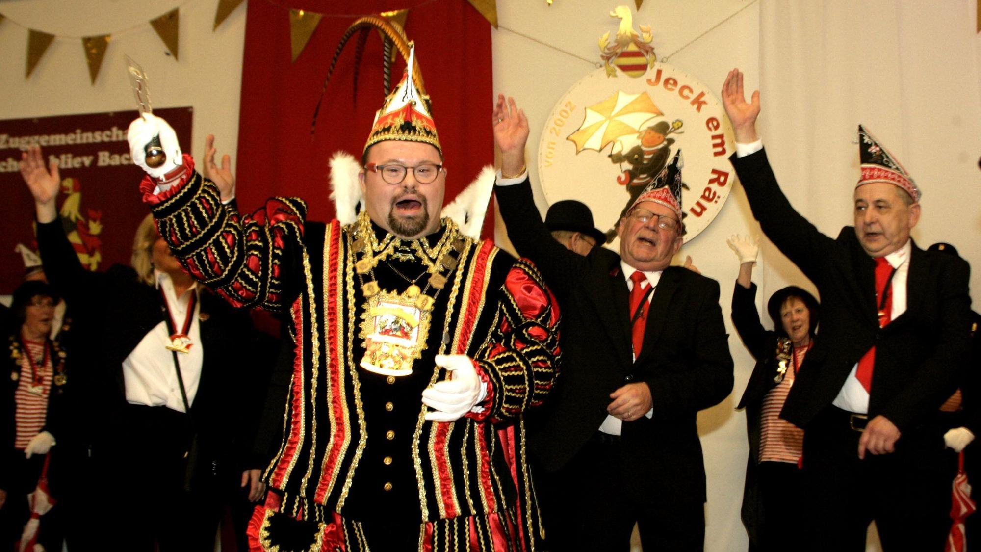 Auf dem Bild ist der Bachemer Karnevalsprinz Andy I. nach seiner Proklamation zu sehen.