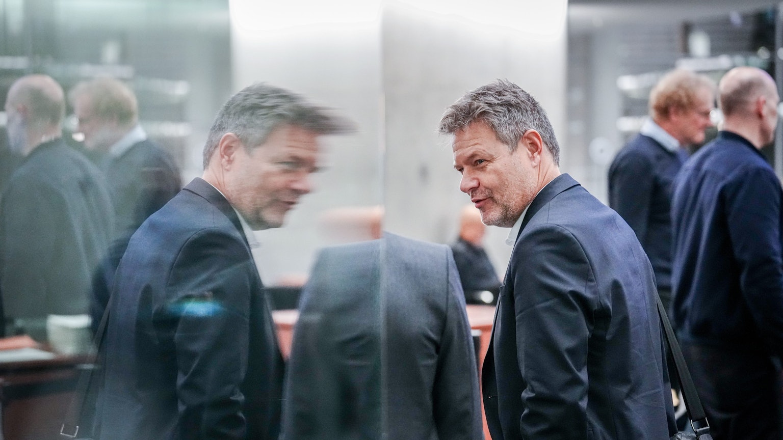 Wirtschaftsminister Robert Habeck (Grüne) am Rande einer Sitzung des Haushaltsausschusses.