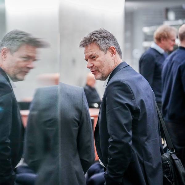 Wirtschaftsminister Robert Habeck (Grüne) am Rande einer Sitzung des Haushaltsausschusses.