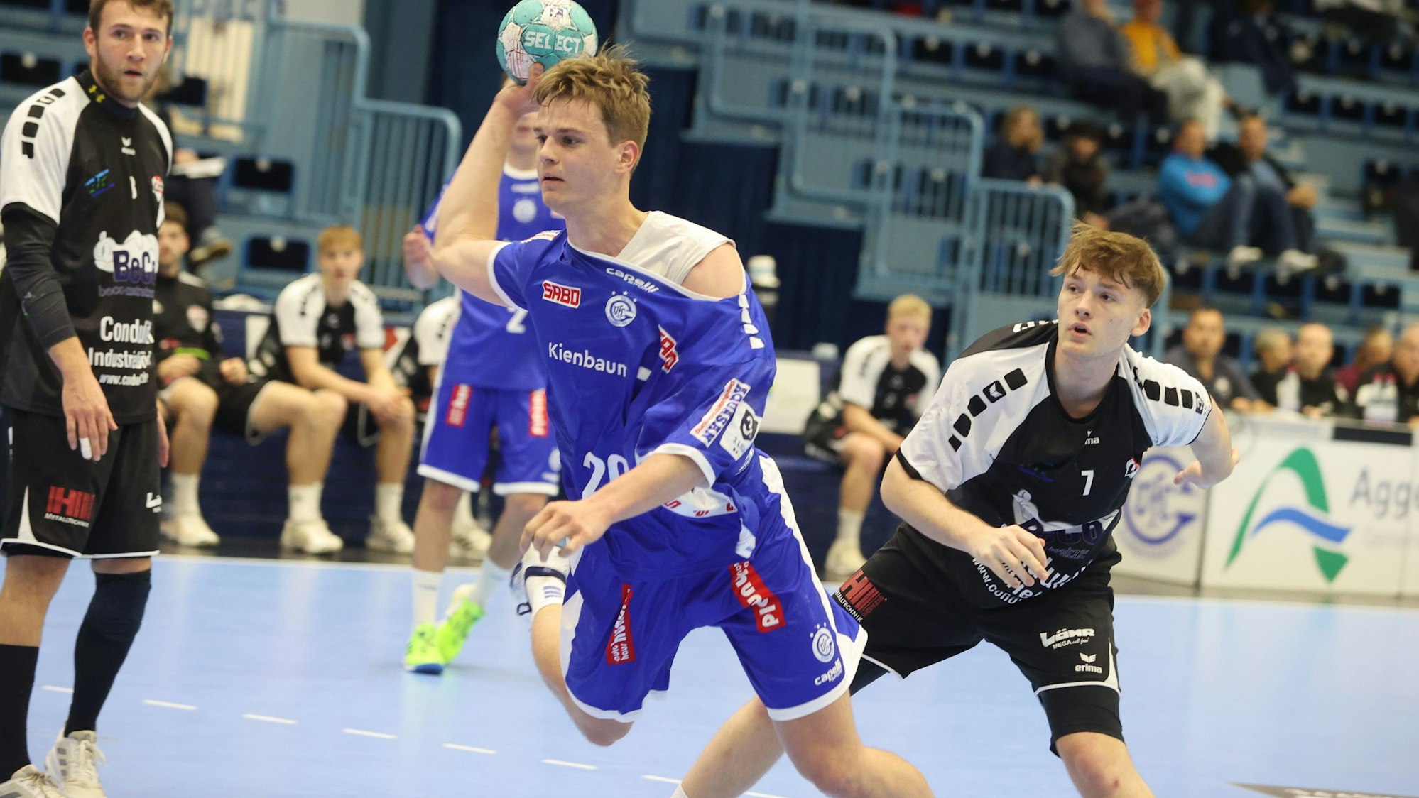 Szene aus einem Handballspiel