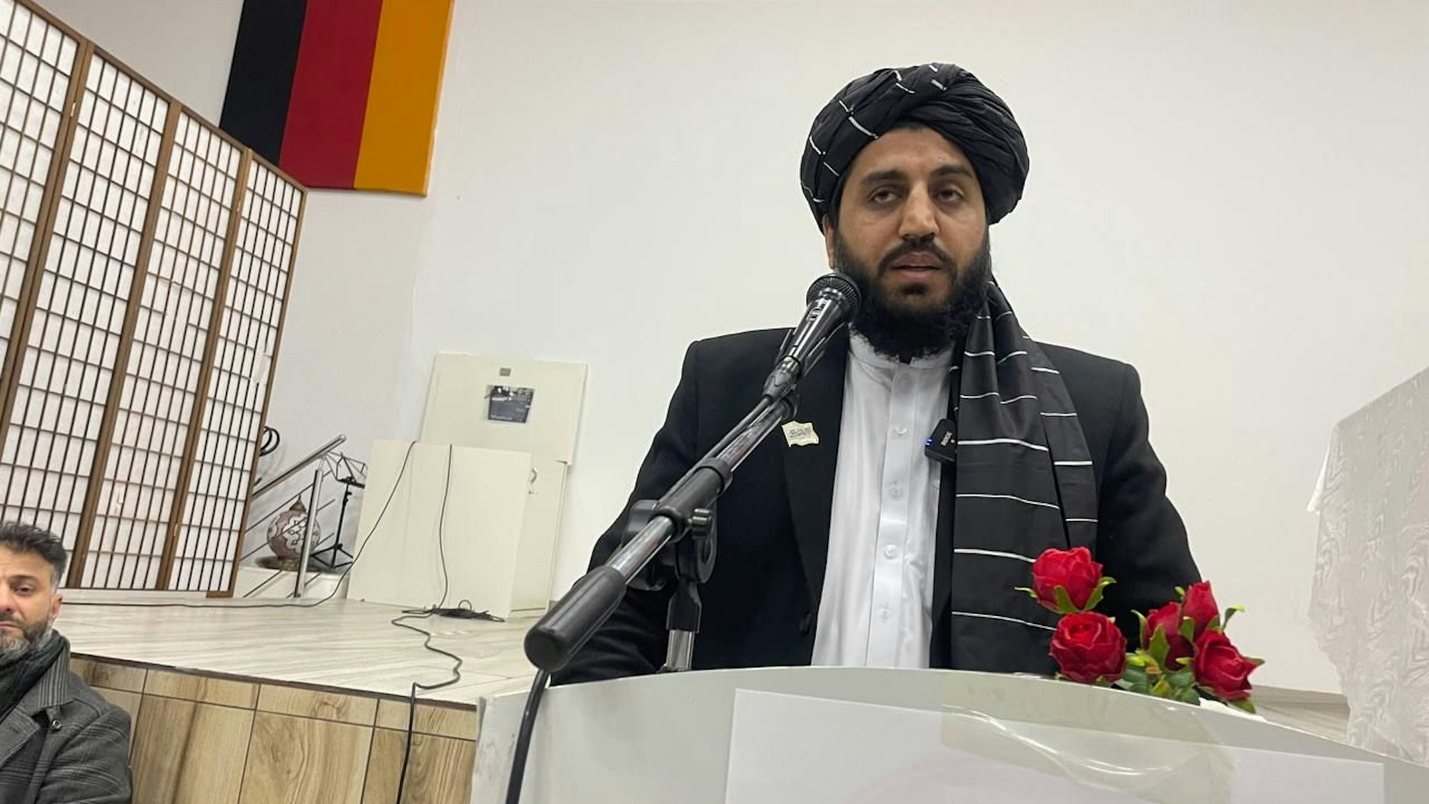 Abdul Bari Omar, Taliban-Führer, hielt in der Moschee in Chorweiler eine Rede.