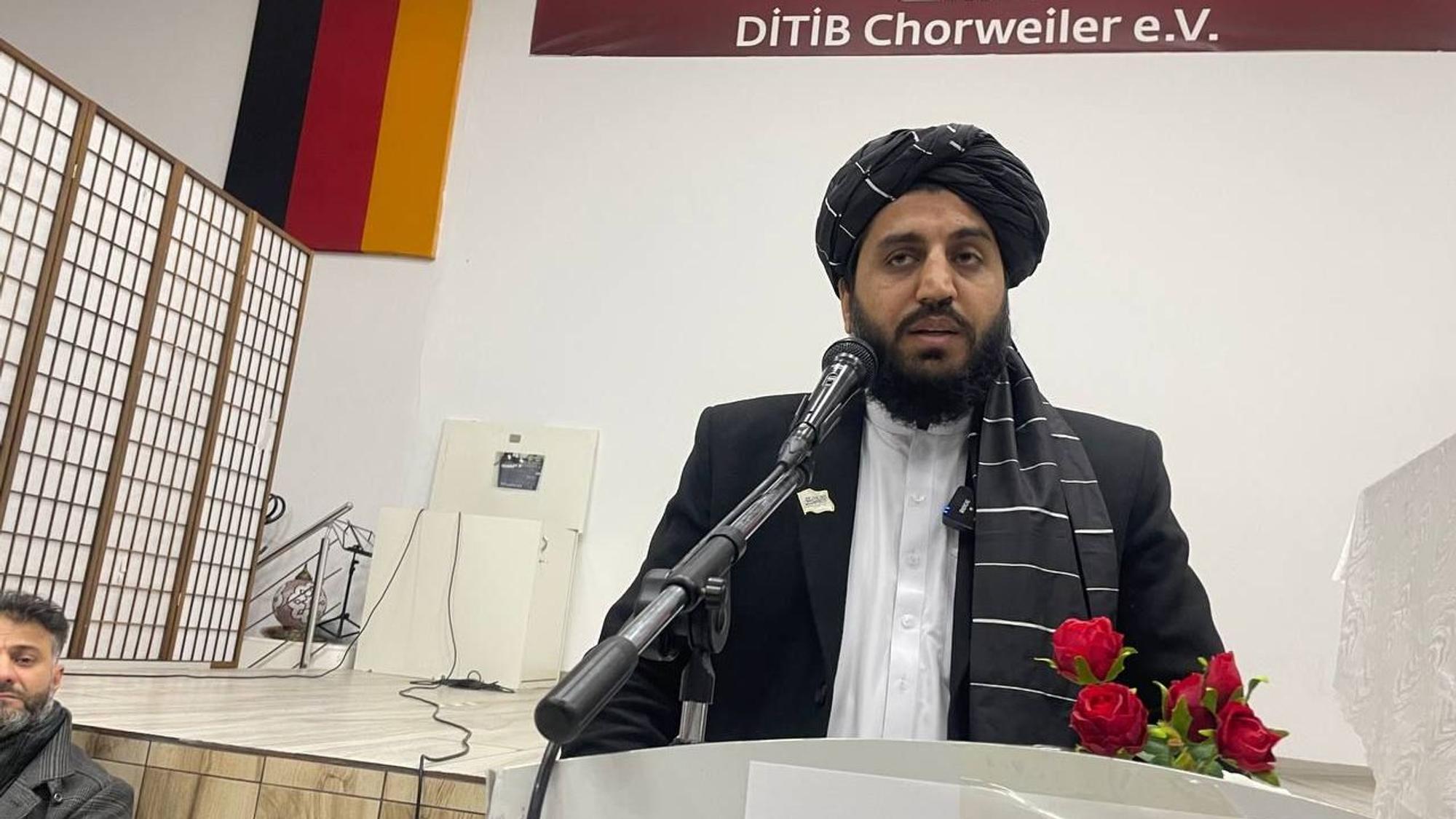 Abdul Bari Omar, Taliban-Führer, hielt in der Moschee in Chorweiler eine Rede.