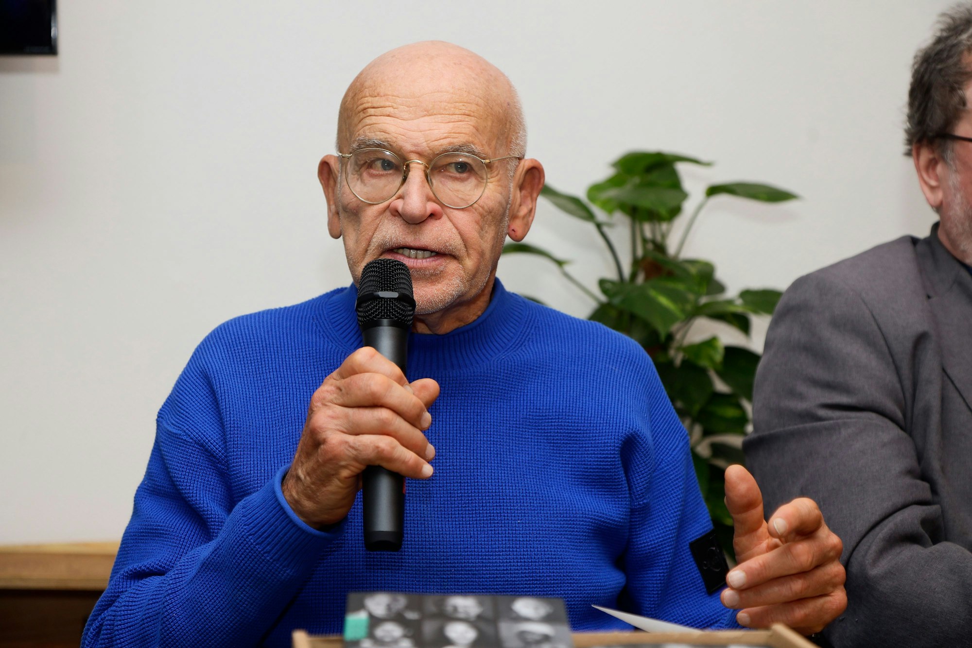 Günther Wallraff bei der Buchvorstellung ‚„Deutschland ohne Dach“‘
