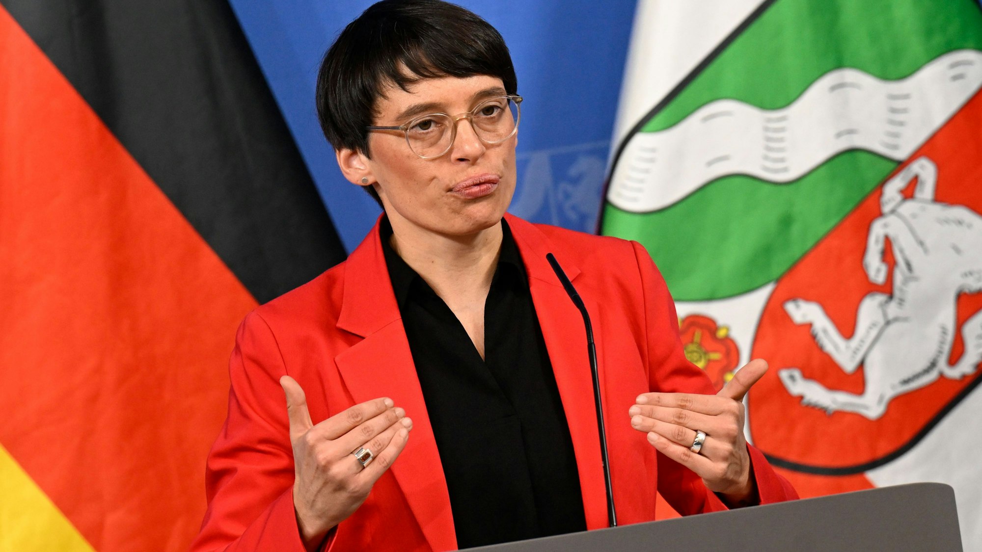Josefine Paul (Grüne) ist Familienministerin in NRW.