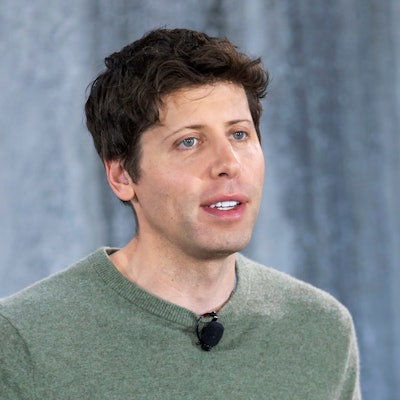 Sam Altman, Gründer des Start-Ups OpenAI, spricht zu Medienvertretern während der Einführung der Integration der Microsoft-Suchmaschine Bing und des Edge-Browsers mit OpenAI