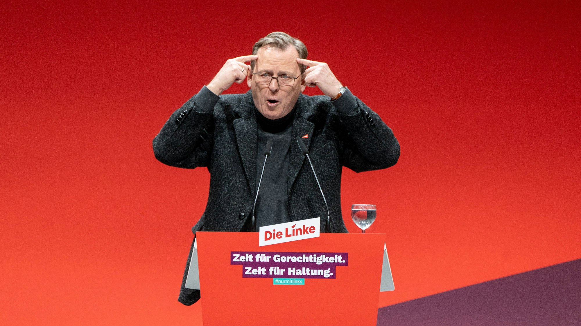 Bodo Ramelow, Ministerpräsident von Thüringen, bei seiner Rede auf dem Augsburger Parteitag der Linken 2023.