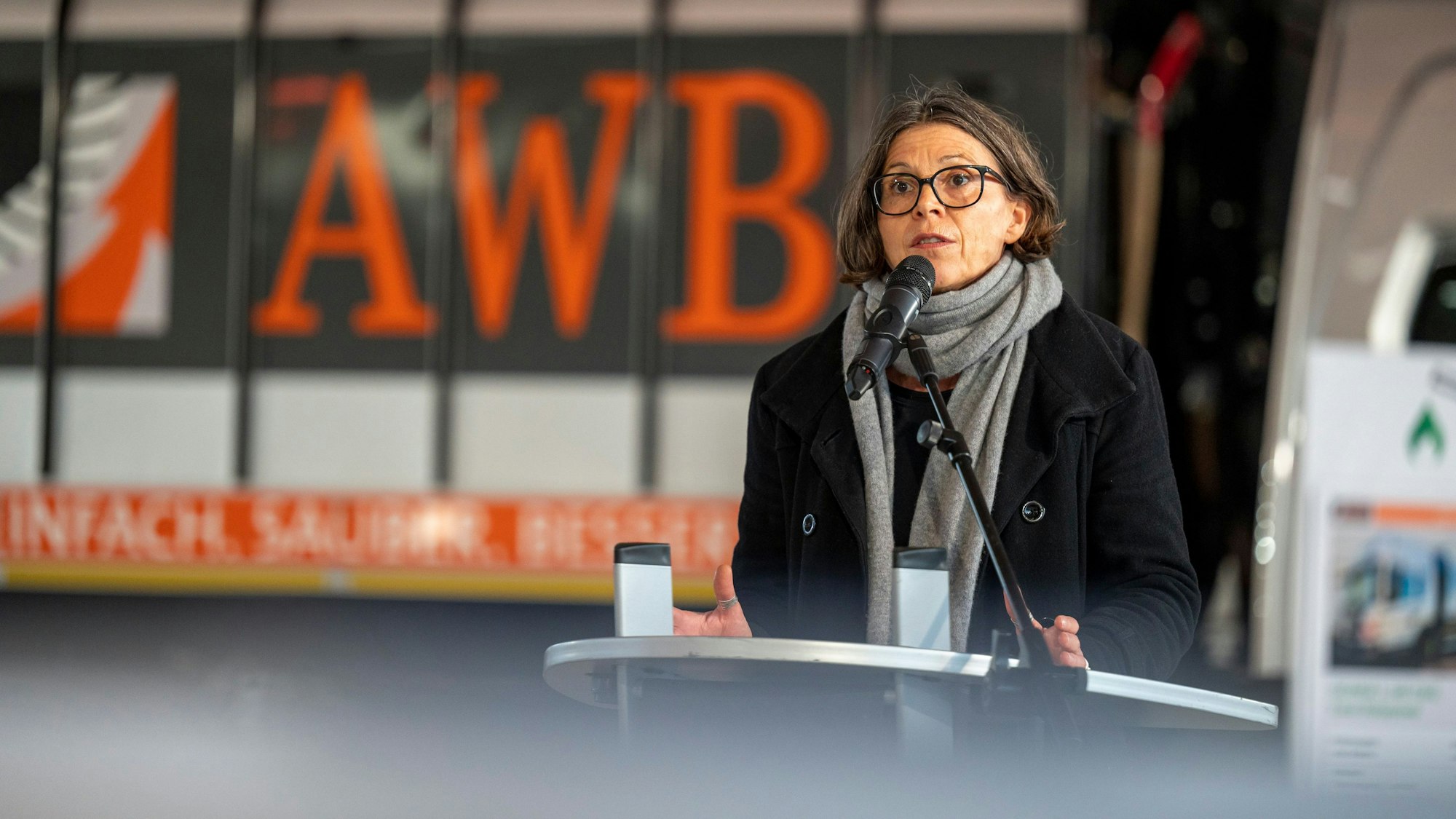 Christiane Martin ist die Aufsichtsratsvorsitzende der AWB. Die AWB streben die Klimaneutralität an.